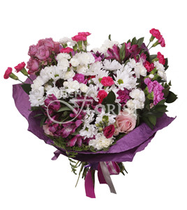 букет из гвоздик и альстромерий