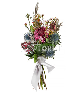 Букет с розовой хризантемой