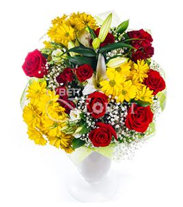 эустомы розы и лилия